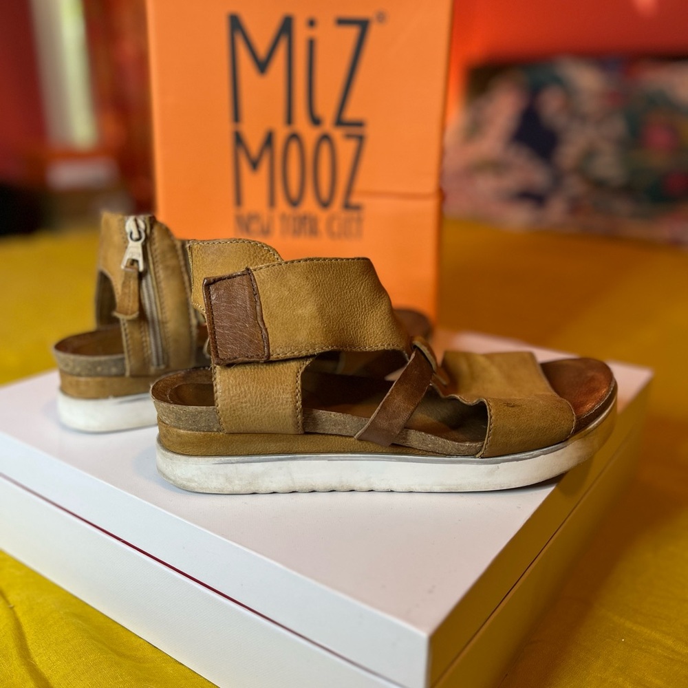 Miz Mooz Samantha Sandal in Wheat Tan US 9 EU 40